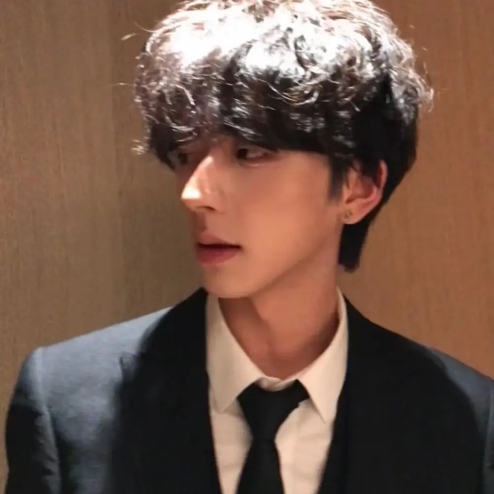 动漫《让妻子参加同学会后》完整版免费看-高清未删减全集在线播放-网盘资源下载无删节-夫妻关系因同学会陷入危机