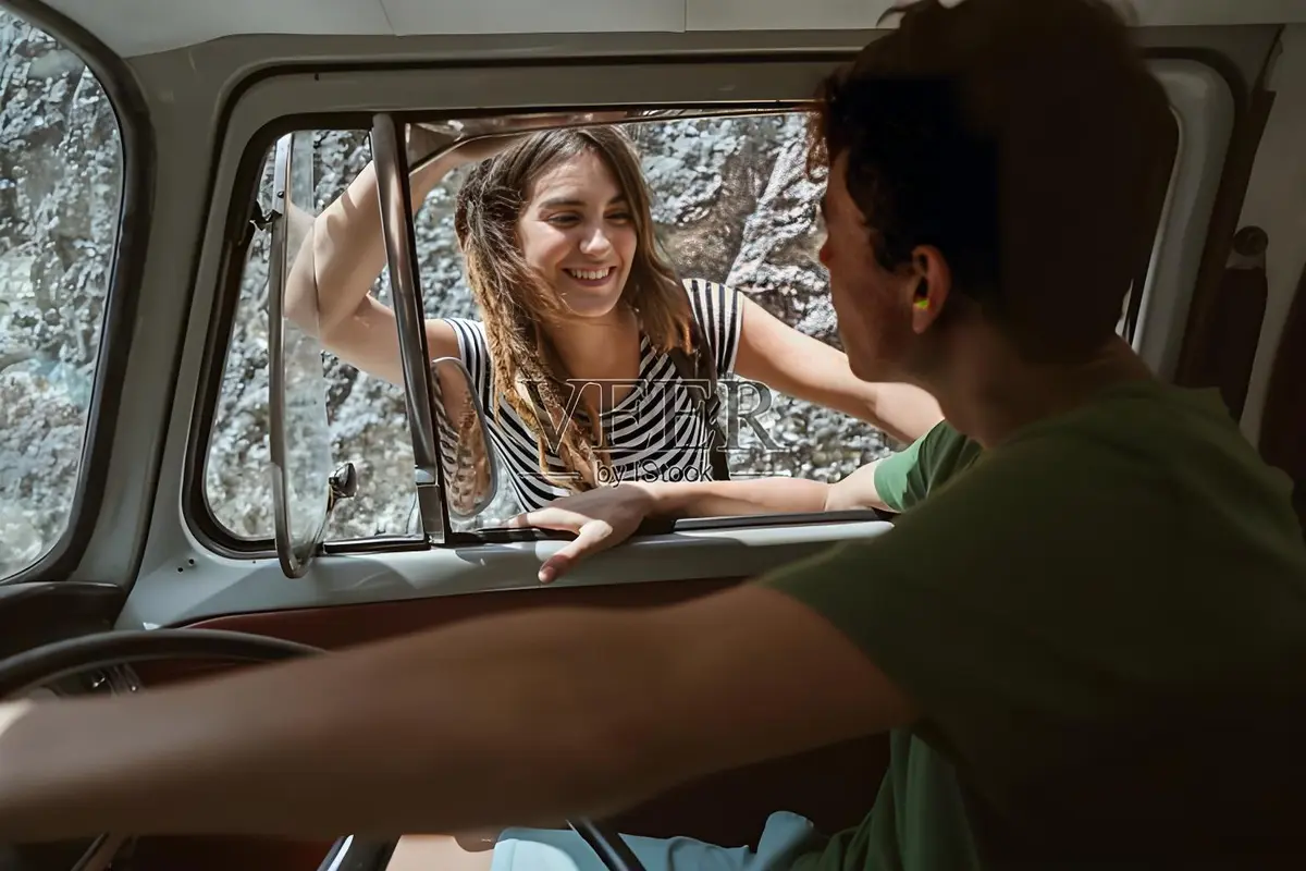 《夏日搭车客》法国冒险电影在线观看-夏日搭车客1080P高清画质-免费完整版无需会员