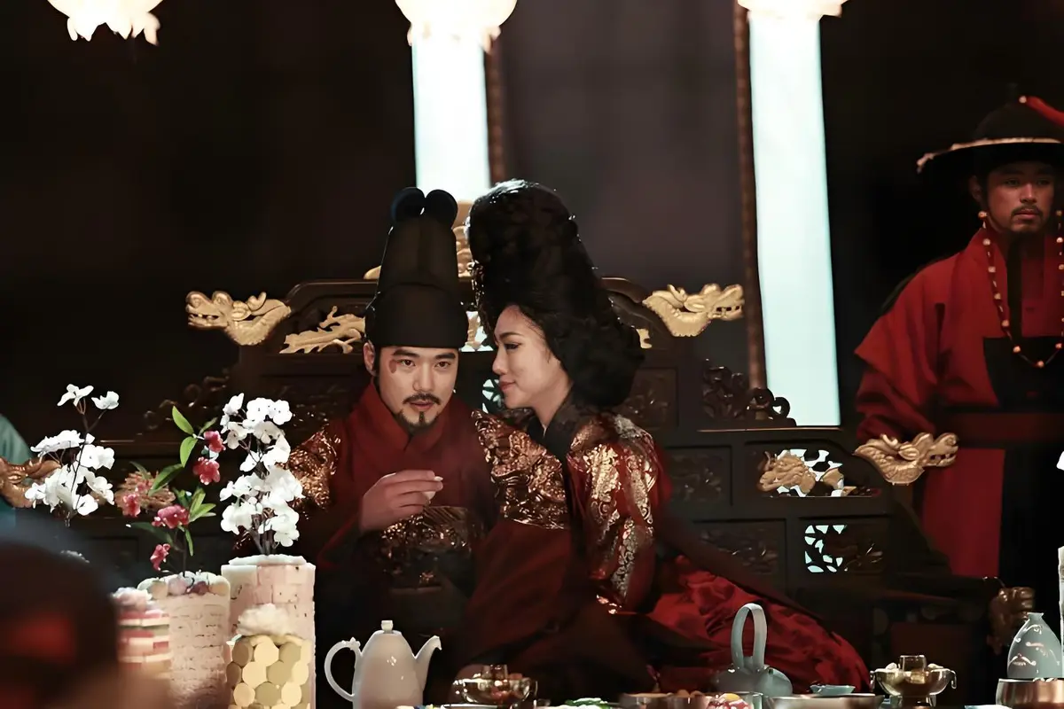 《奸臣》未删减版高清免费在线观看-韩国电影奸臣完整版无广告播放-看全集