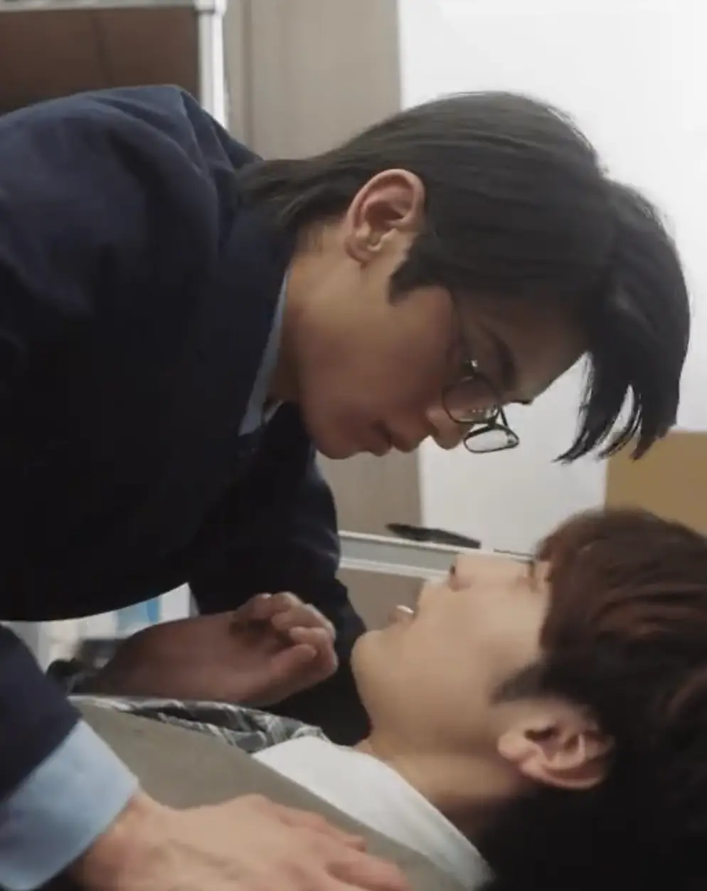 乖乖停下就有奖励1-30集全-2025最新双男主短剧免费看-高清在线播放-乖乖停下就有奖励完整版资源