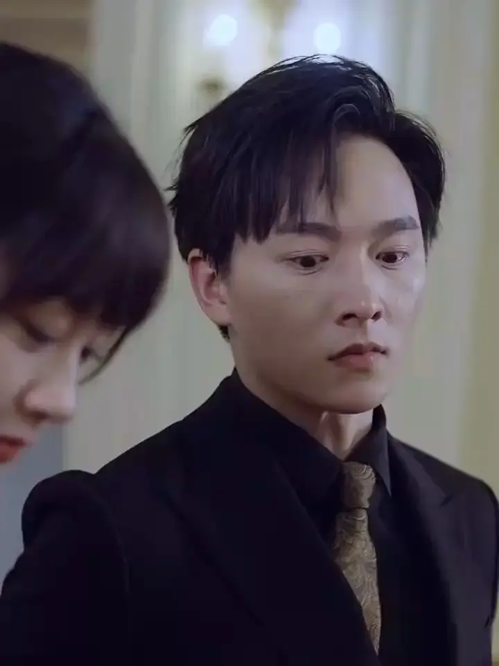 热门短剧《不与梨花同梦》HD高清在线播放-免费观看完整版-迅雷/阿里云资源下载