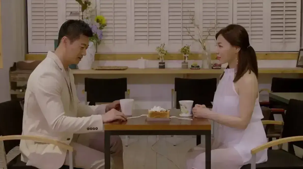 《邻居家妻子》韩国电影未删减1080P韩语中字-我邻居的老婆高清完整版-百度网盘夸克迅雷下载-看邻居家妻子情感越界全程无广告