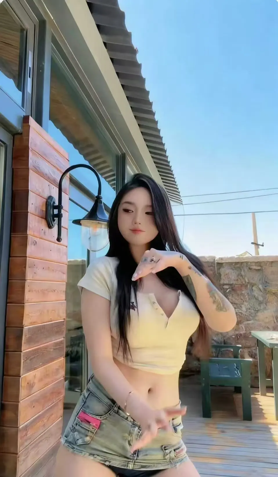 免费在线观看《Meena 成美男》高清全集中文版未删减-网盘资源全面开放获取-无广告畅享Meena 成美男全集