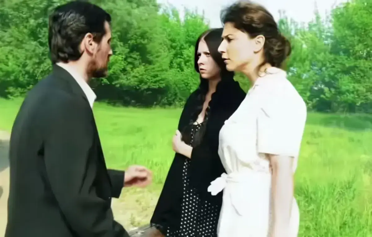 《烽火母女泪》三部曲全收录-Roberta Gemma主演未删减中文版-烽火母女泪震撼登场在线看