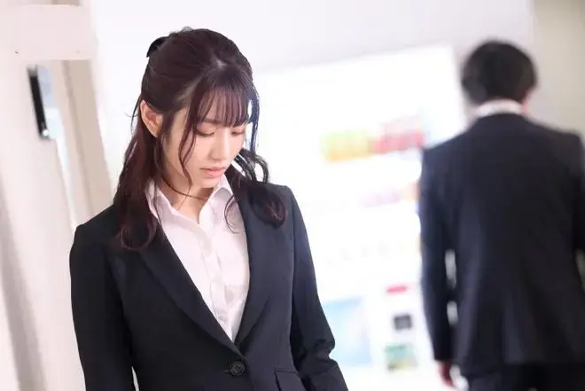 《和部长一起去出差旅》日本伦理片高清未删减中字在线观看-完整版免费观看全程无删减