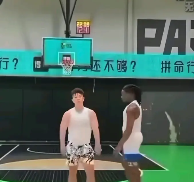 《牛教练的裤子》全网同步免费观看-爆火短视频篮球单挑关我裤子什么事-《牛教练的裤子》无删减HD高清完整版